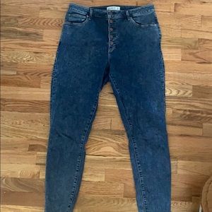 Abercrombie & Fitch Super Skinny High Rise Jean